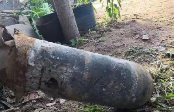 惊险！7旬老汉捡回的“水泵” 竟是炸弹